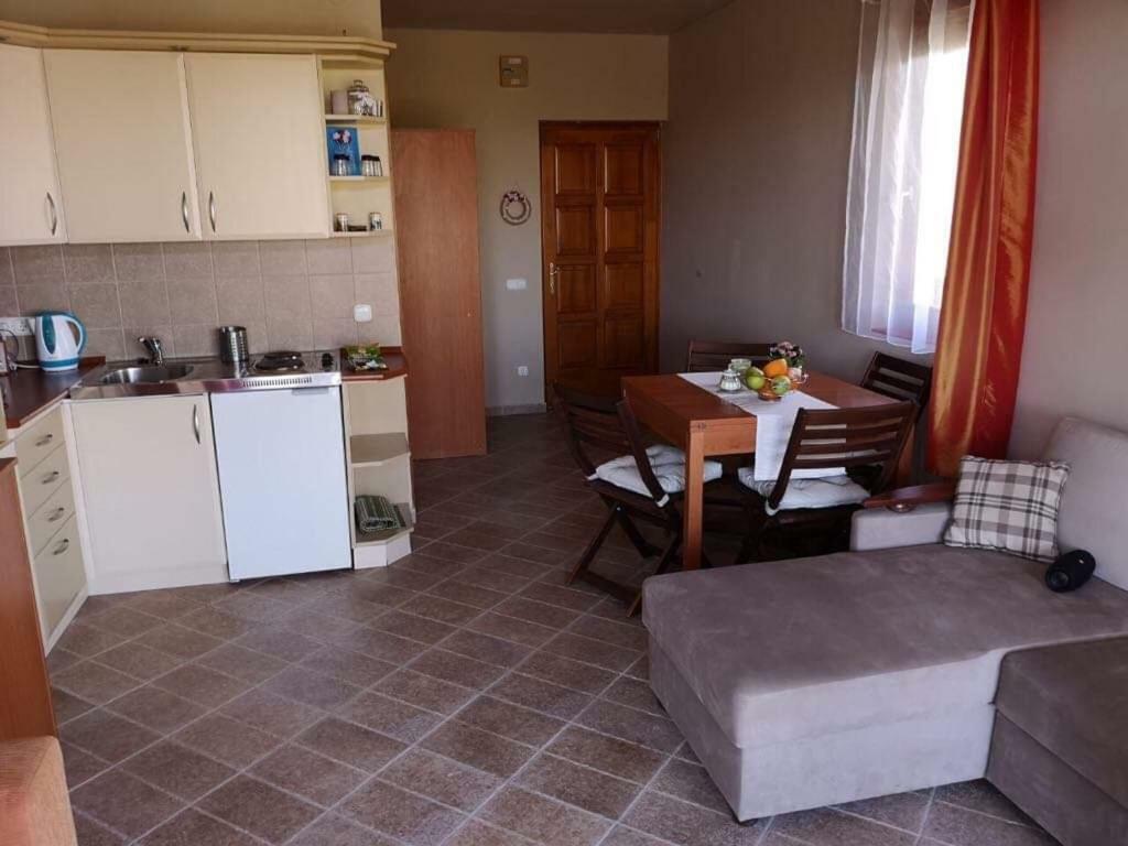 Horvath Apartman Fonyod Appartement Buitenkant foto